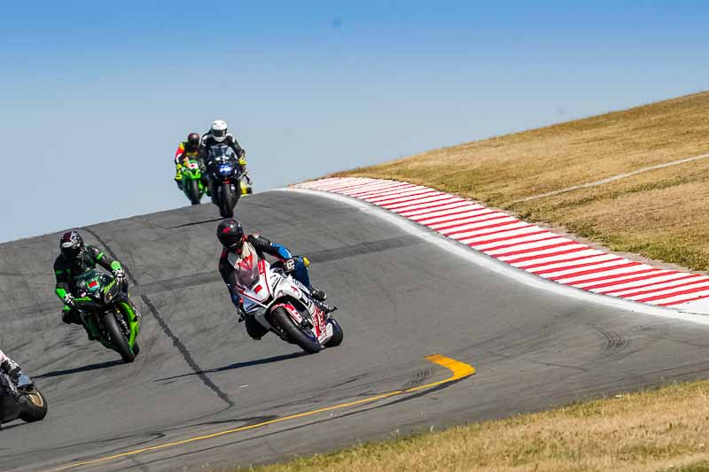donington no limits trackday;donington park photographs;donington trackday photographs;no limits trackdays;peter wileman photography;trackday digital images;trackday photos
